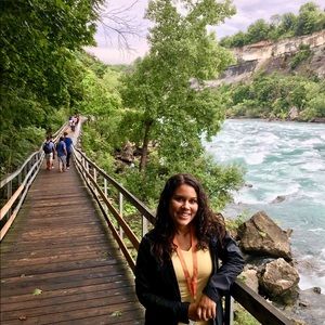 Meet your Posher, Jasey